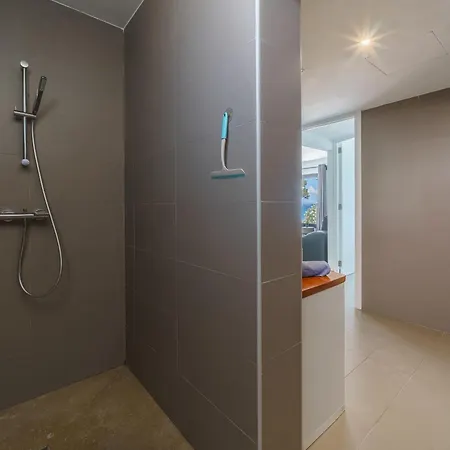 Oratge Views By Interhome 포엔샤 항구