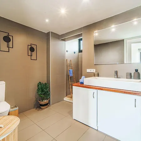 Oratge Views By Interhome